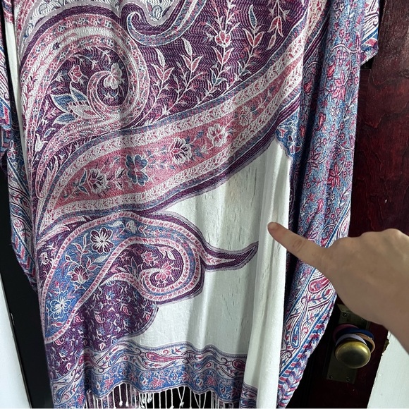 Soft Surroundings Strawberry Swirl Fringed Kimono One Size - Picture 10 of 11